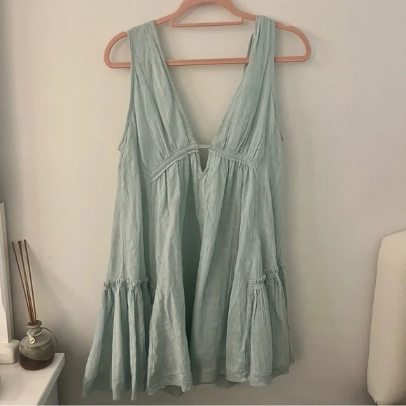 bridesmaid dress WEDTREND Women Elegant Dark Green Bridesmaid Dress A-Line V-Neck Long  Sleeves Pleated Wedding Guest Dress